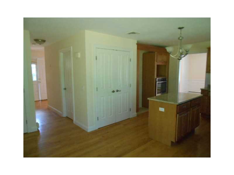 47 Rosemere Road Cumberland, RI 02864 - Photo 6 of 25 Kitchen.