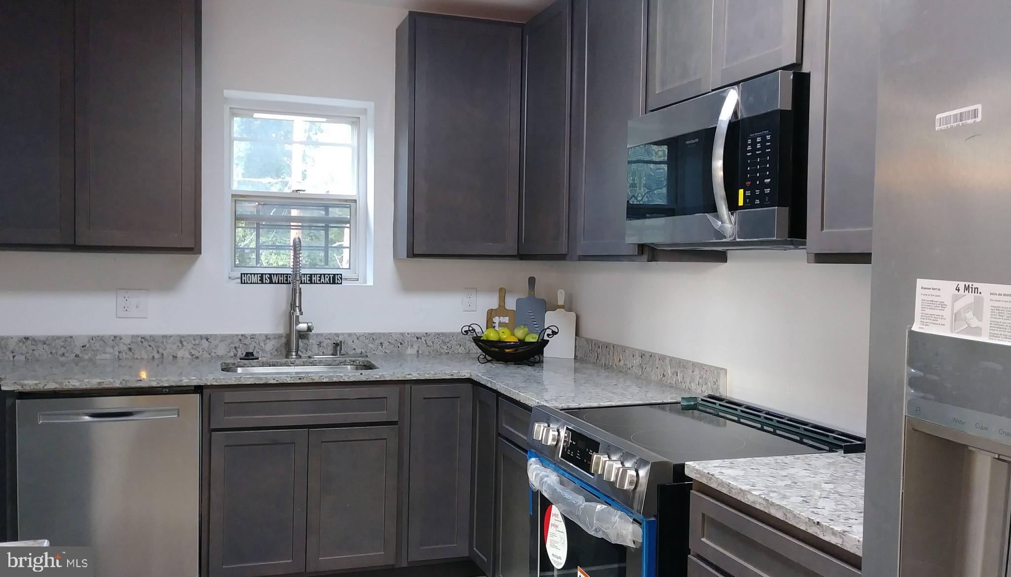 4648 Rokeby Road Baltimore, MD 21229 - Photo 11 of 28