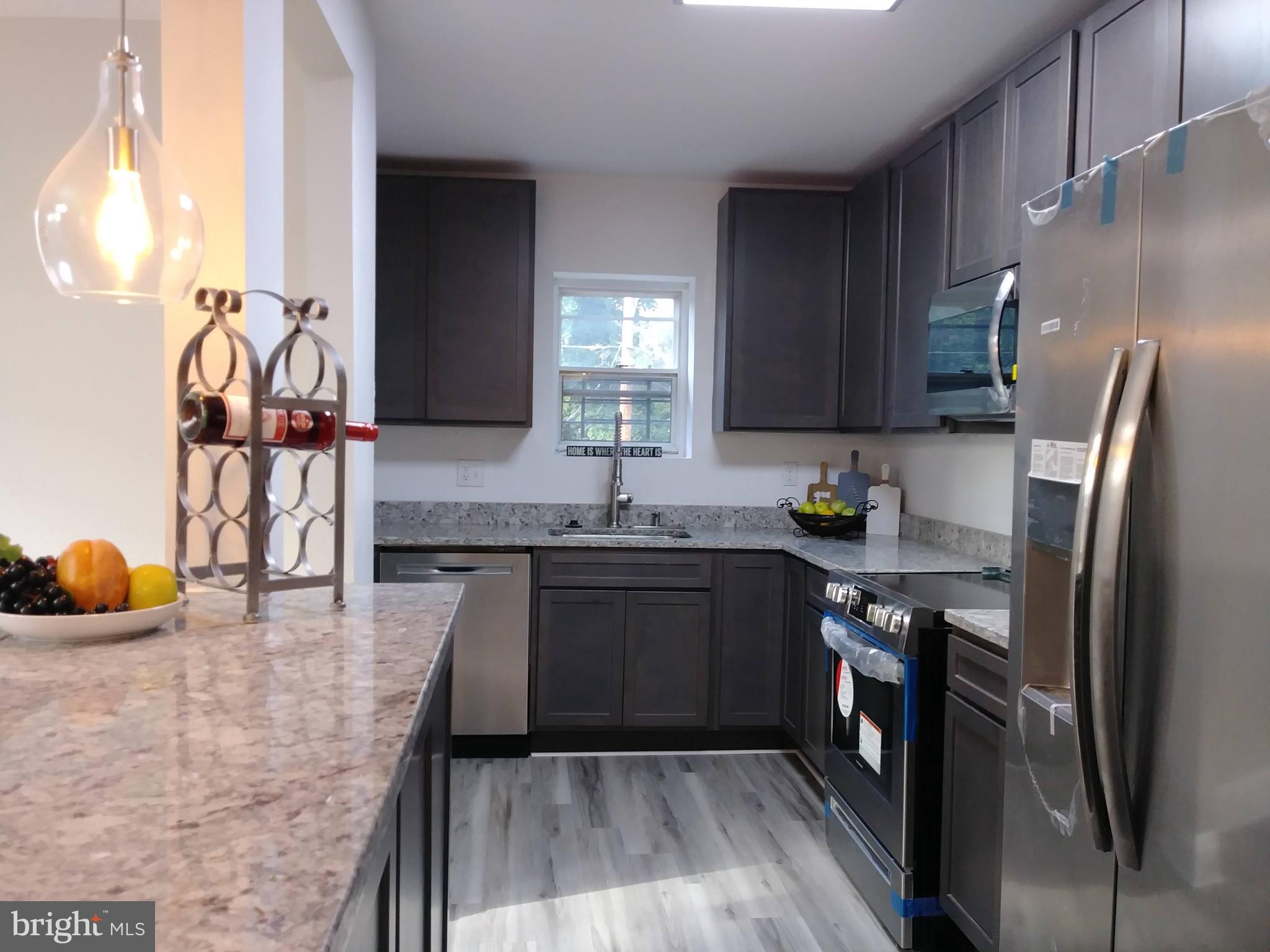 4648 Rokeby Road Baltimore, MD 21229 - Photo 10 of 28