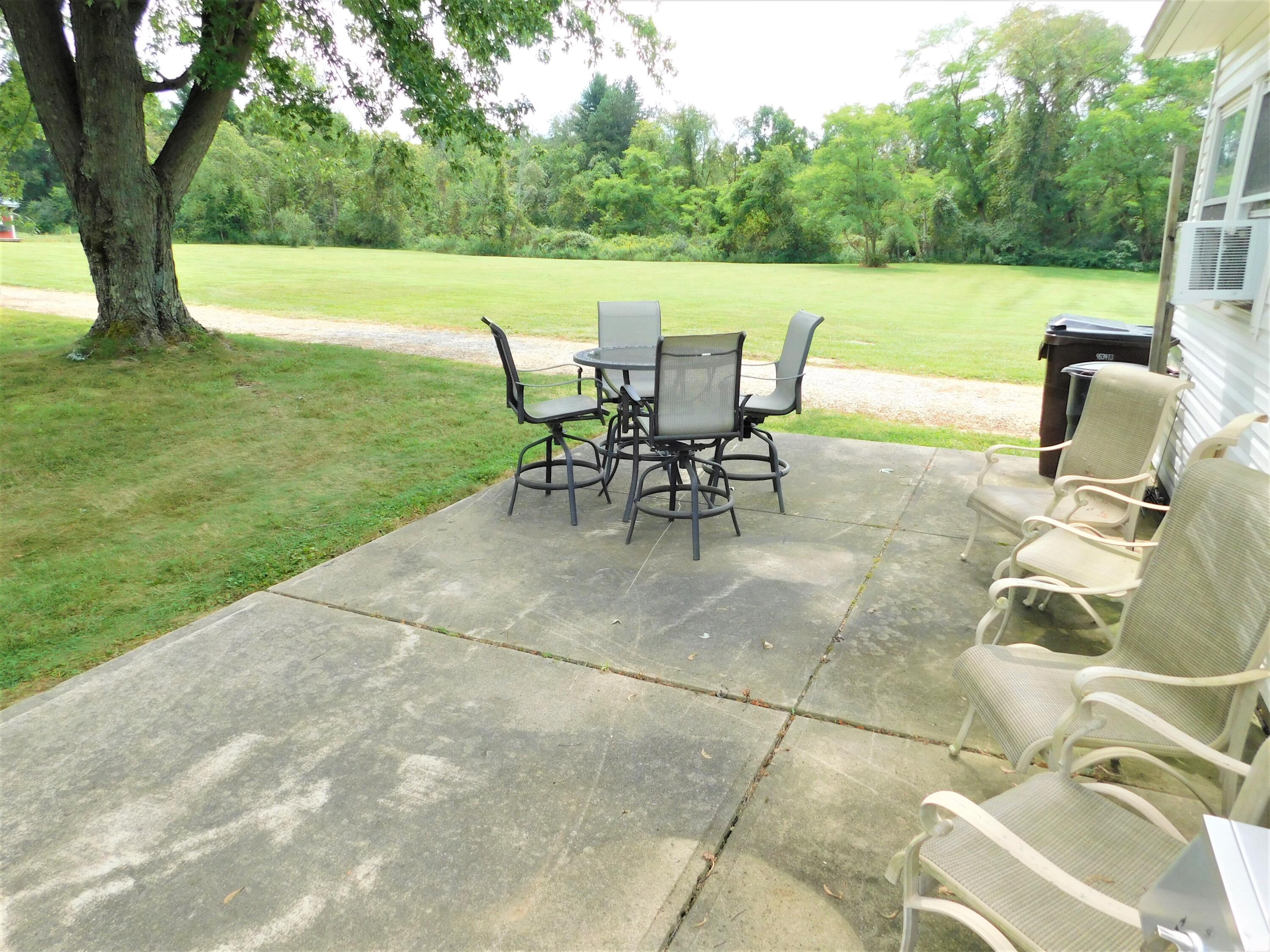 6166 State Rte 61 Sunbury, OH 43074 - Photo 21 of 30 Patio