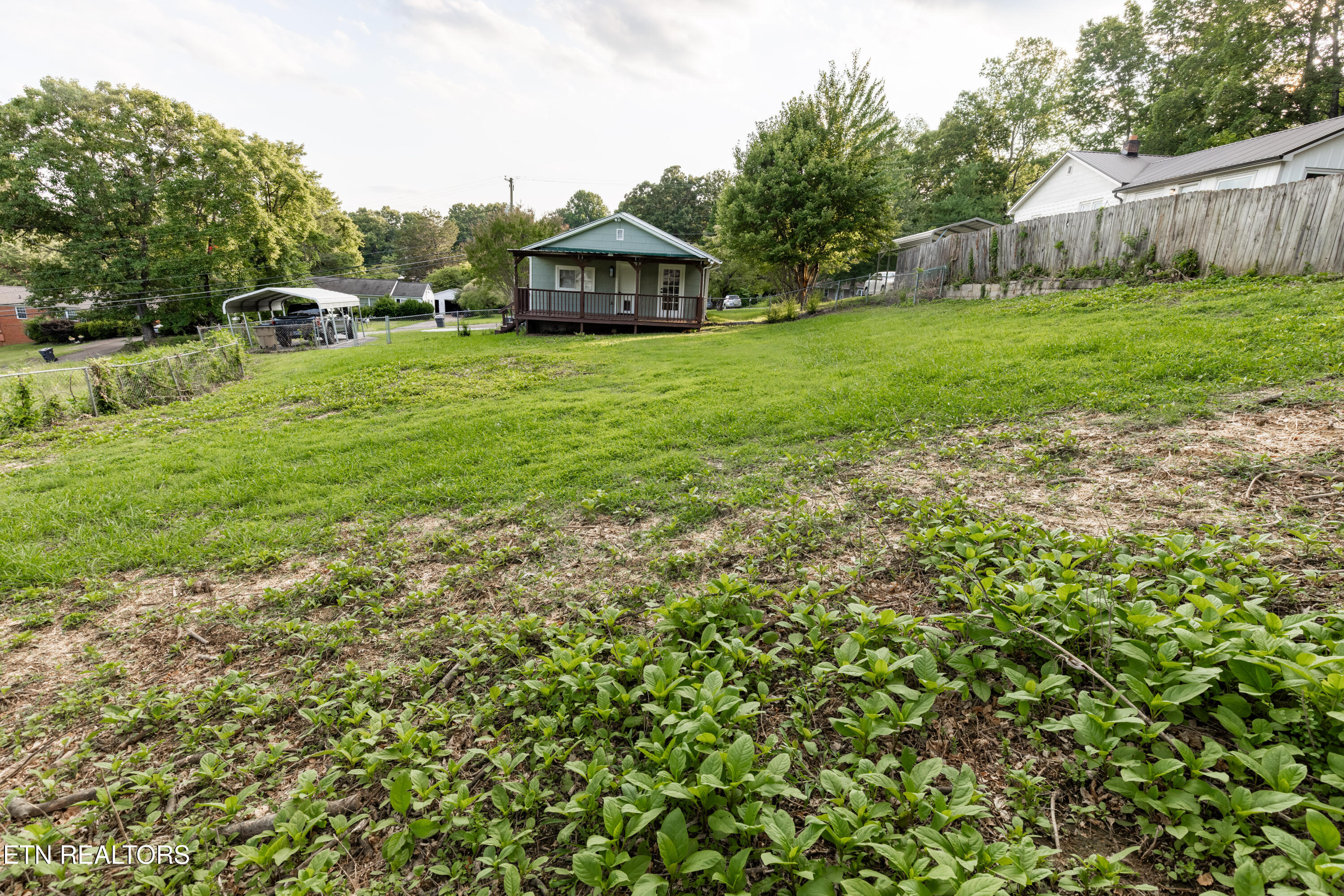 5600 Wassman Road Knoxville, TN 37912 - Photo 9 of 28 5600 Wassman-8