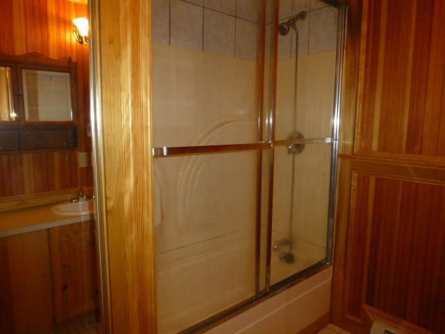 565 Toddy Pond Road Surry, ME 04684 - Photo 21 of 27 Bath