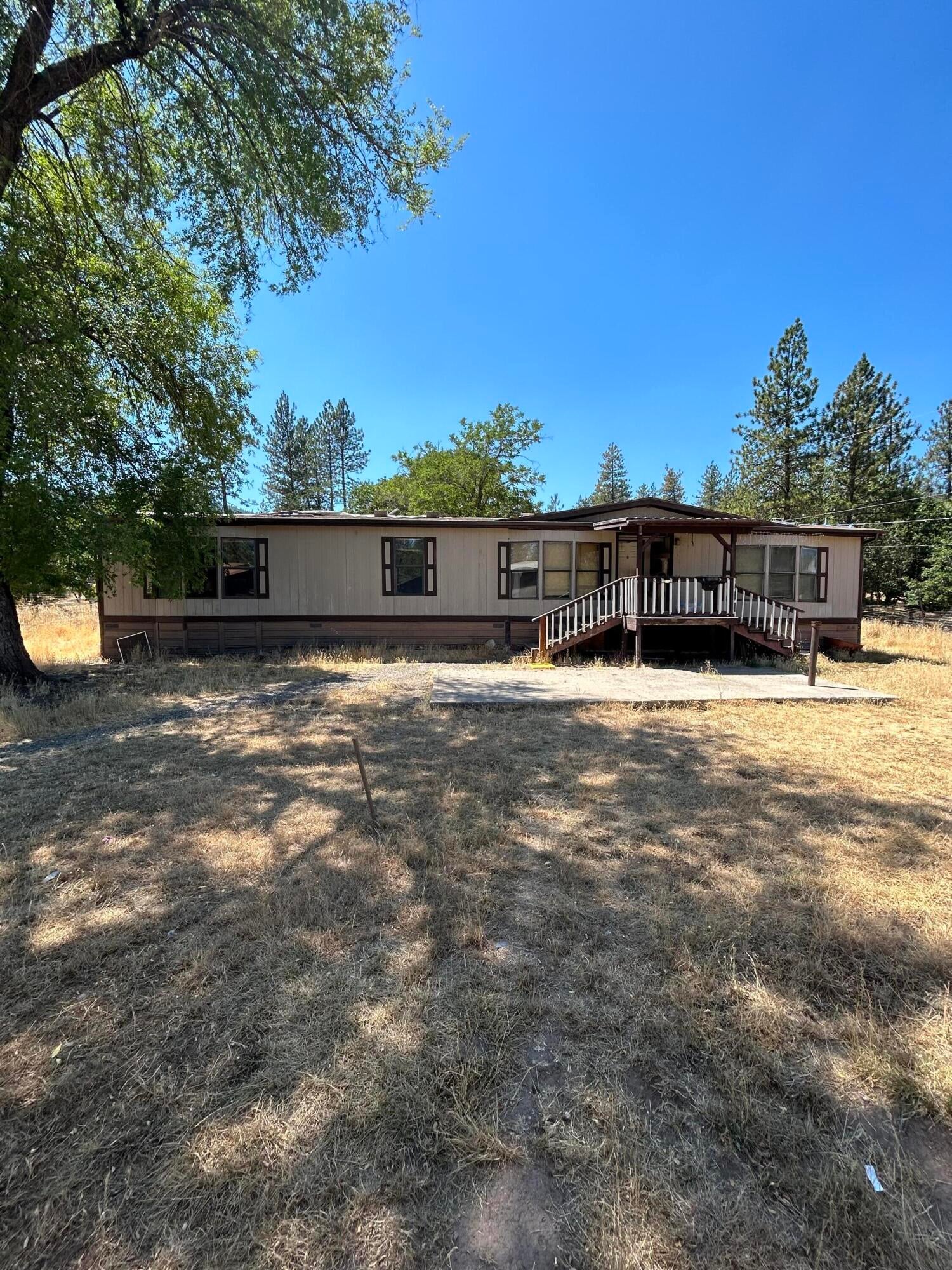 5845 Rhodes Lane Eagle Point, OR 97524 - Photo 2 of 19 Rhodes18