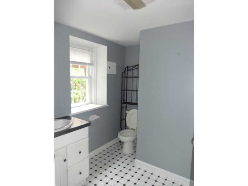 125 Kiwanee Road Warwick, RI 02888 - Photo 12 of 12 Bathroom.