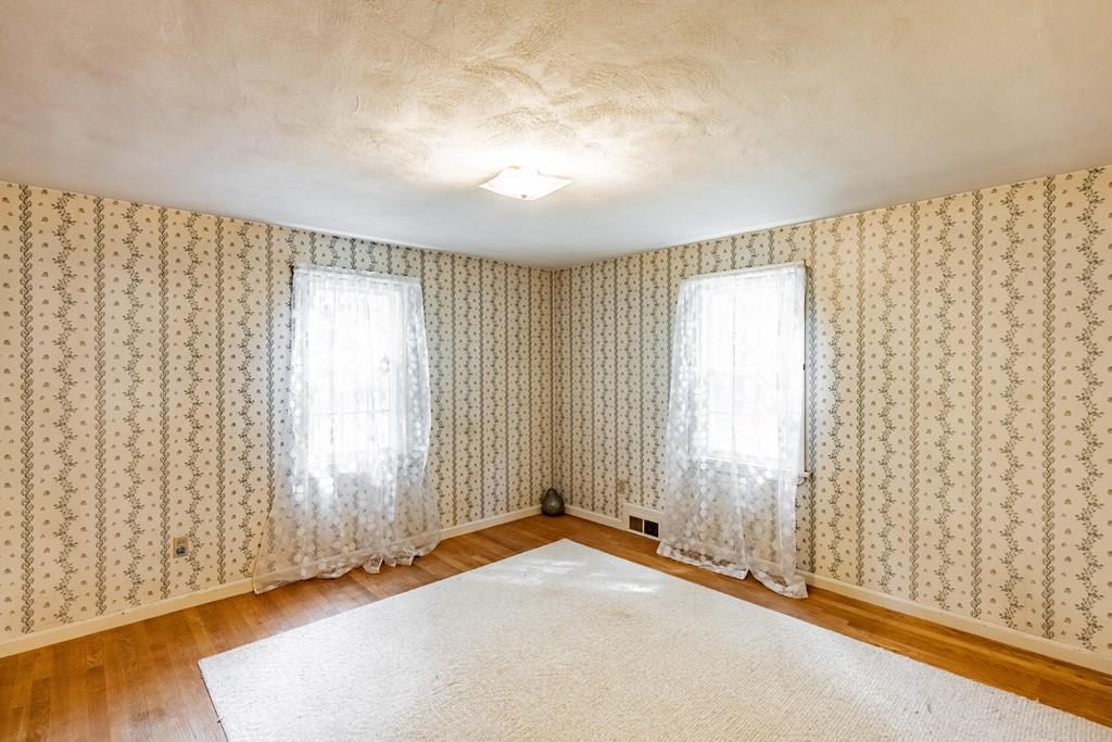 26 Winding Lane Springfield, MA 01118 - Photo 11 of 32 Gallery Image 11