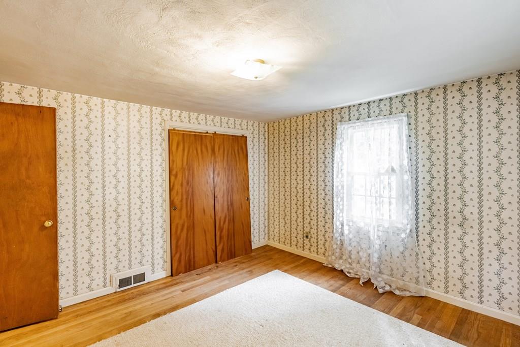 26 Winding Lane Springfield, MA 01118 - Photo 12 of 32 Gallery Image 12