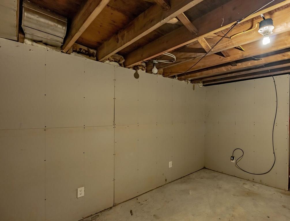 26 Winding Lane Springfield, MA 01118 - Photo 22 of 32 Gallery Image 22