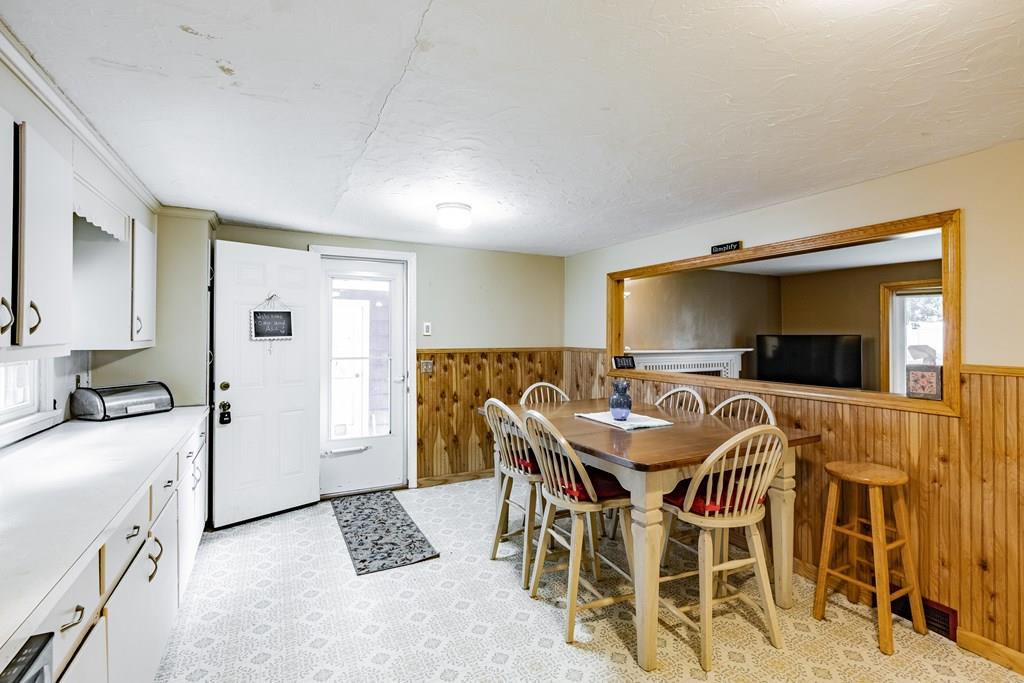 26 Winding Lane Springfield, MA 01118 - Photo 3 of 32 Gallery Image 3
