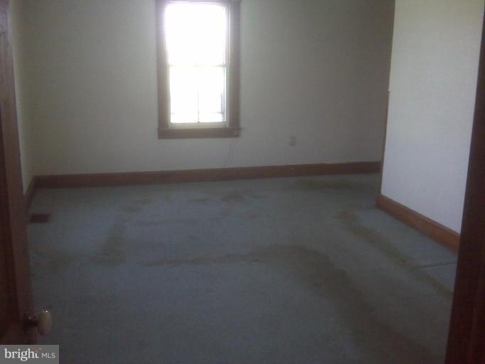 18525 Manor Church Road Boonsboro, MD 21713 - Photo 5 of 11 New carpet needed