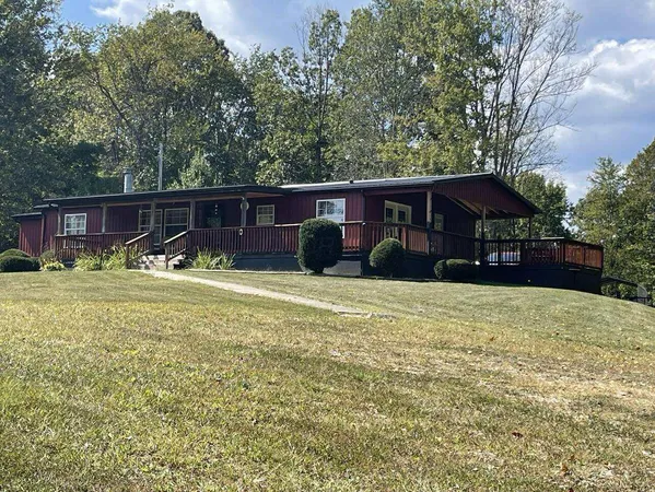 $261,000 | 3055 Township Road 312, Crooksville, OH 43731