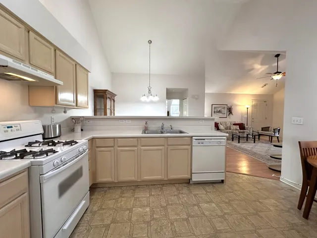 $259,900 | 309 Steeplechase Circle, Unit 309, Bourbonnais, IL 60914