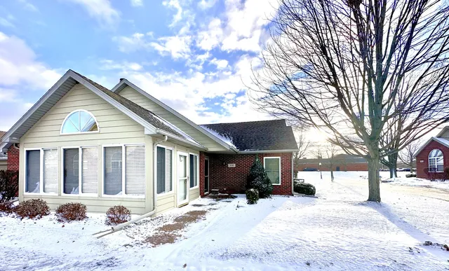 $259,900 | 309 Steeplechase Circle, Unit 309, Bourbonnais, IL 60914