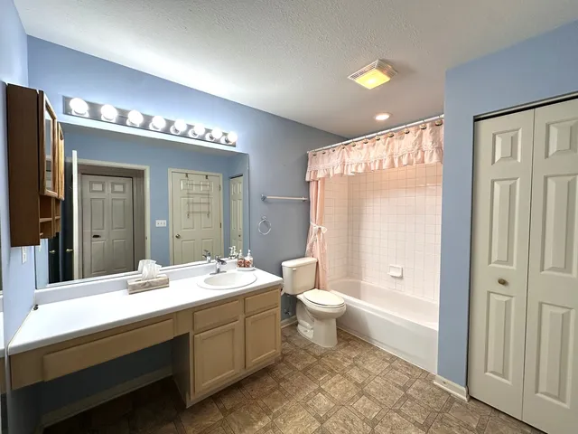 $259,900 | 309 Steeplechase Circle, Unit 309, Bourbonnais, IL 60914