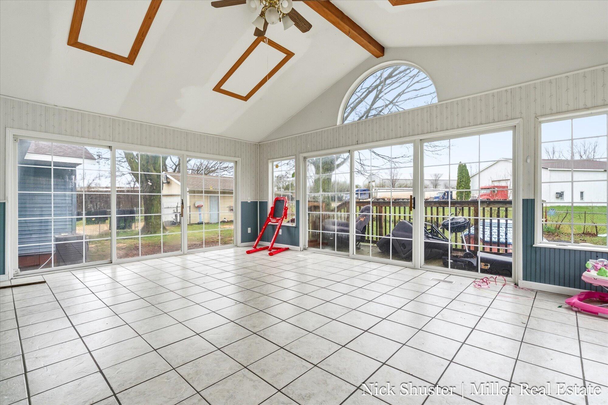 5375 Lansing Road Potterville, MI 48876 - Photo 17 of 44 21-WM5375lansing-16