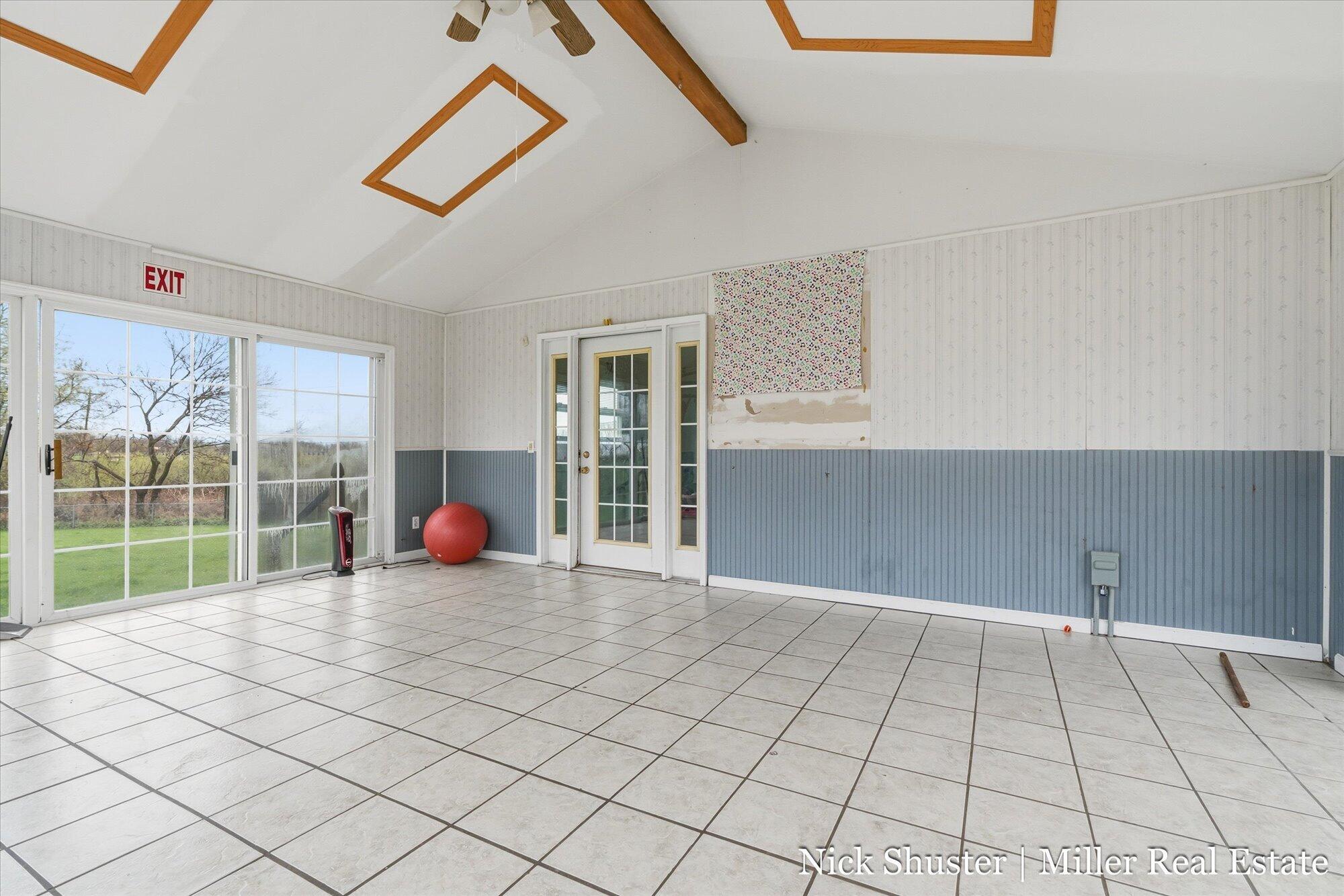 5375 Lansing Road Potterville, MI 48876 - Photo 19 of 46 22-WM5375lansing-18