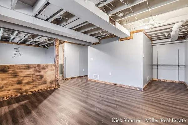 $284,900 | 5375 Lansing Road, Potterville, MI 48876