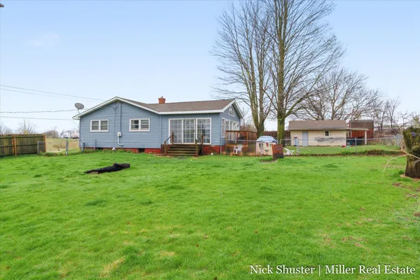 $284,900 | 5375 Lansing Road, Potterville, MI 48876