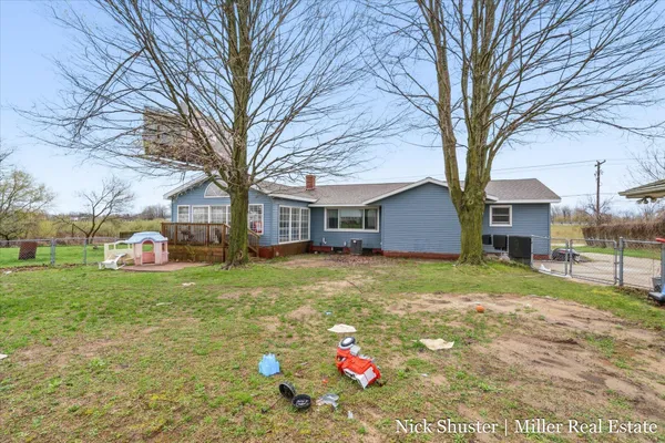 $284,900 | 5375 Lansing Road, Potterville, MI 48876