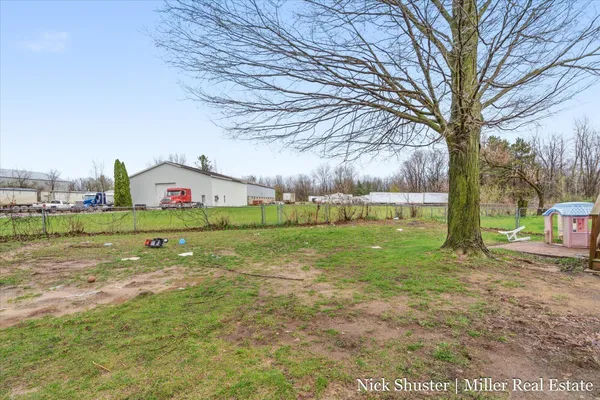 $284,900 | 5375 Lansing Road, Potterville, MI 48876