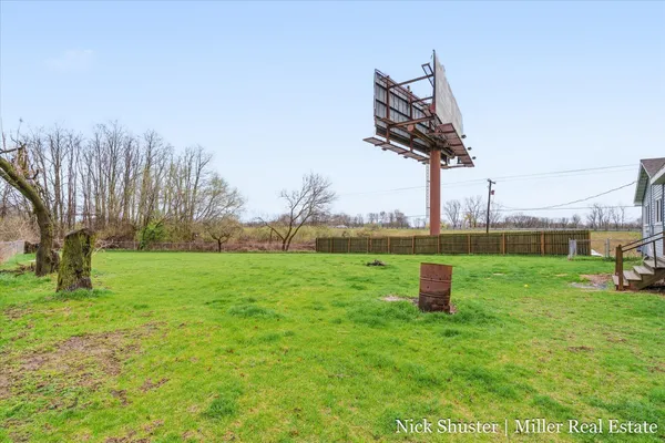 $284,900 | 5375 Lansing Road, Potterville, MI 48876