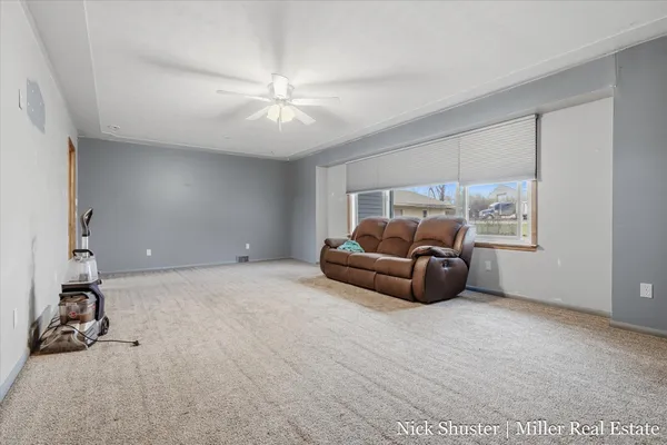 $284,900 | 5375 Lansing Road, Potterville, MI 48876