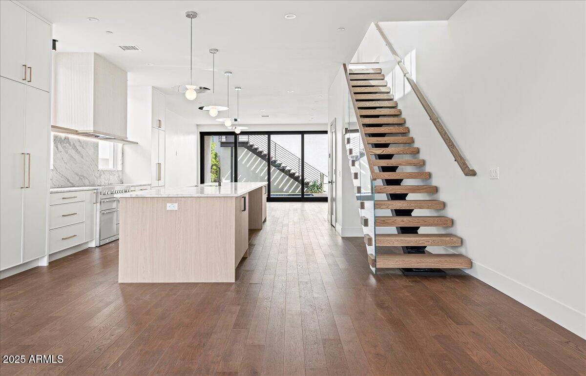 6918 East 2nd Street Scottsdale, AZ 85251 - Photo 2 of 38 05-6918 E 2nd St 05