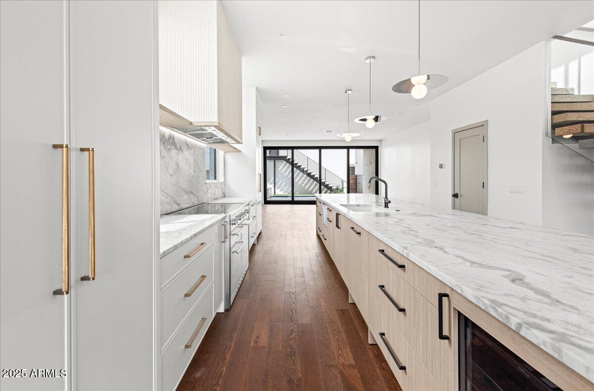 6918 East 2nd Street Scottsdale, AZ 85251 - Photo 5 of 38 08-6918 E 2nd St 08