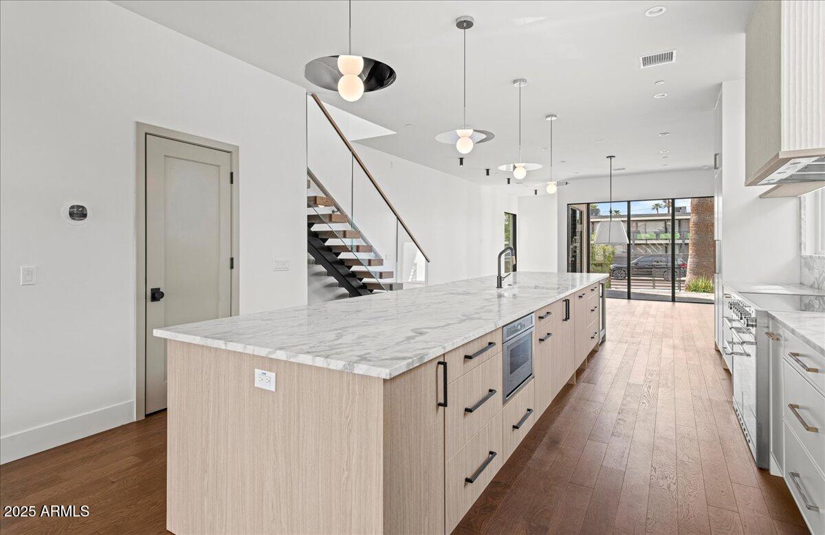 6918 East 2nd Street Scottsdale, AZ 85251 - Photo 7 of 38 10-6918 E 2nd St 10