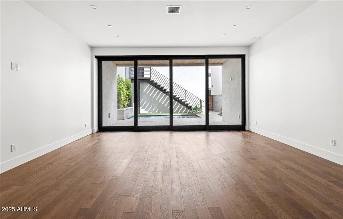 6918 East 2nd Street Scottsdale, AZ 85251 - Photo 8 of 38 11-6918 E 2nd St 11