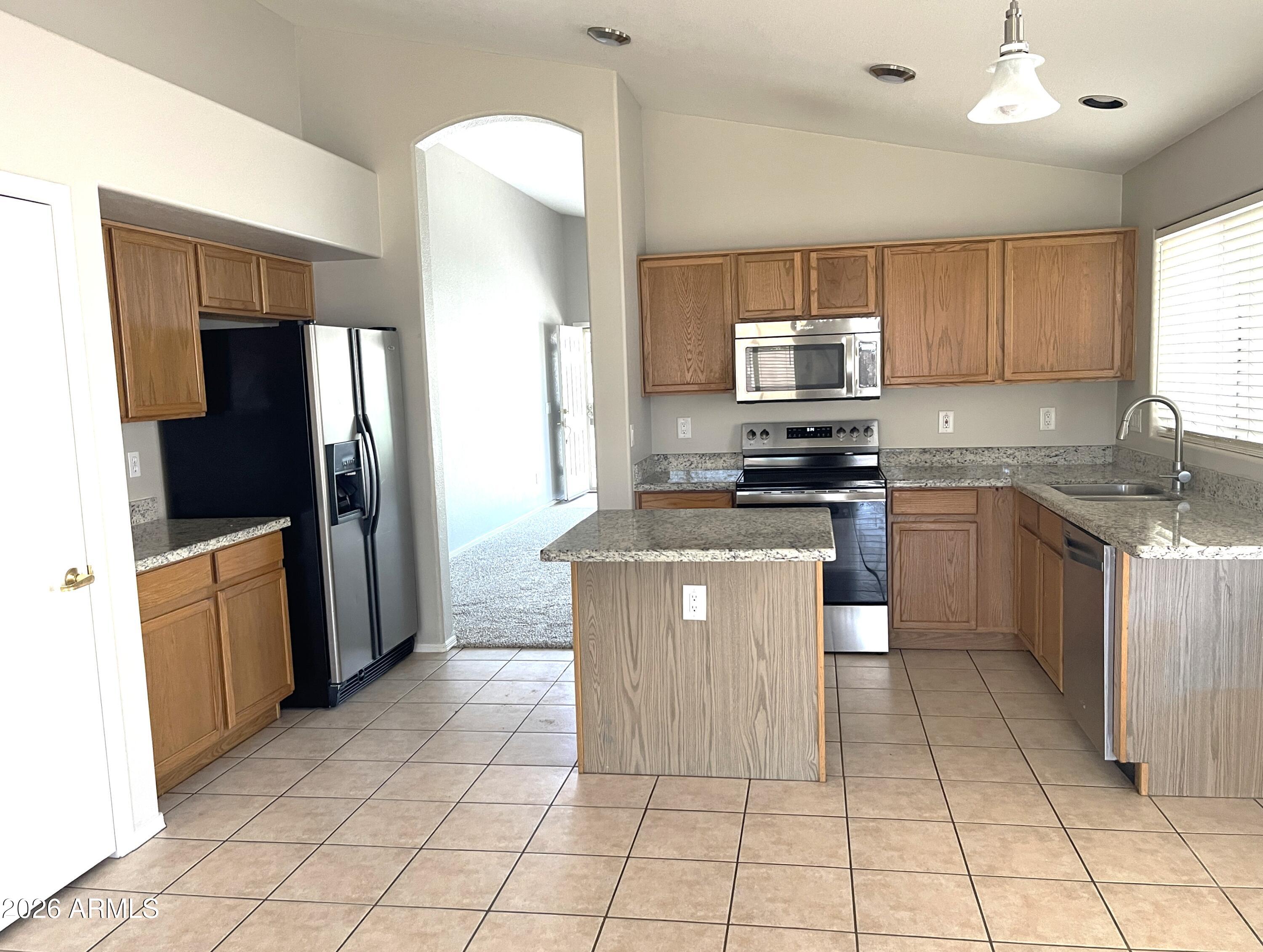 197 West Del Rio Street Gilbert, AZ 85233 - Photo 5 of 24 20260717_221259826_iOS