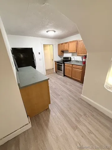 $1,200 | 20 Lorraine Street, Unit 3, Hartford, CT 06105