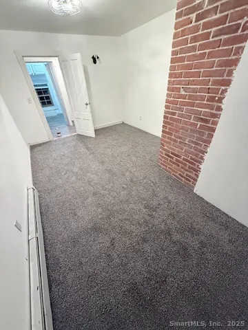 $1,200 | 20 Lorraine Street, Unit 3, Hartford, CT 06105