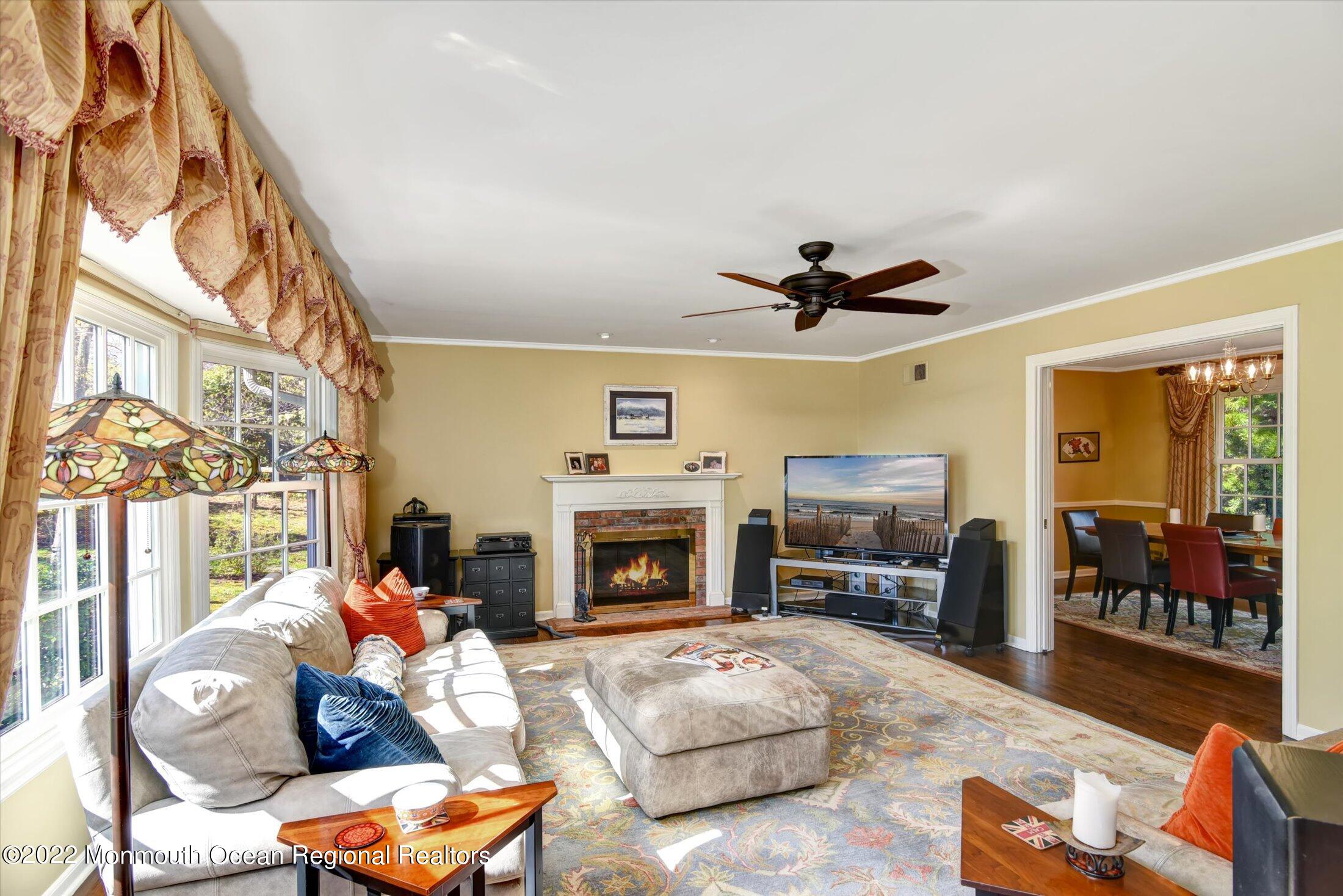 50 Heron Road Middletown, NJ 07748 - Photo 10 of 35 10-Living Room