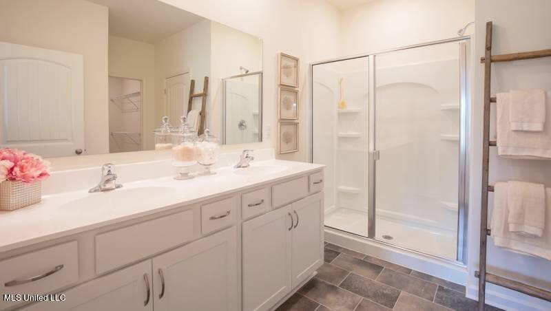 2213 Hyacinth Lane Hernando, MS 38632 - Photo 13 of 22 Primary Suite