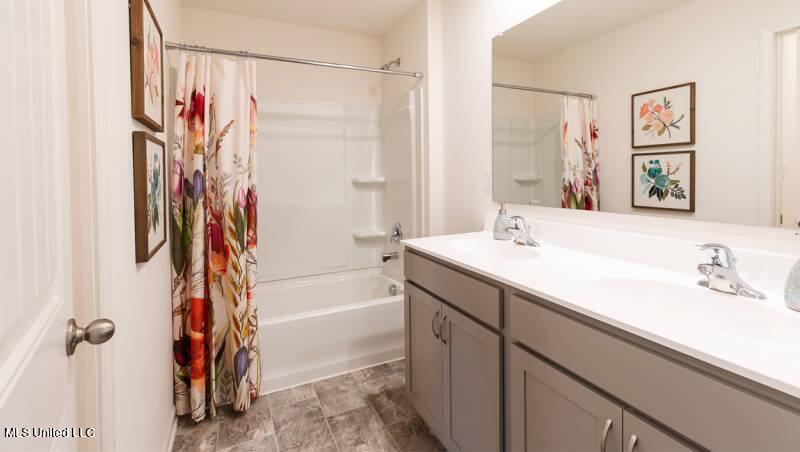 2213 Hyacinth Lane Hernando, MS 38632 - Photo 22 of 22 25_TN_Memphis_Twin-Lakes_Bathroom2