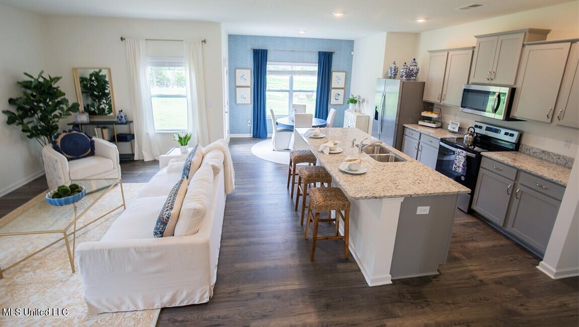 2213 Hyacinth Lane Hernando, MS 38632 - Photo 7 of 22 10_TN_Memphis_Twin-Lakes_Open-View (1)