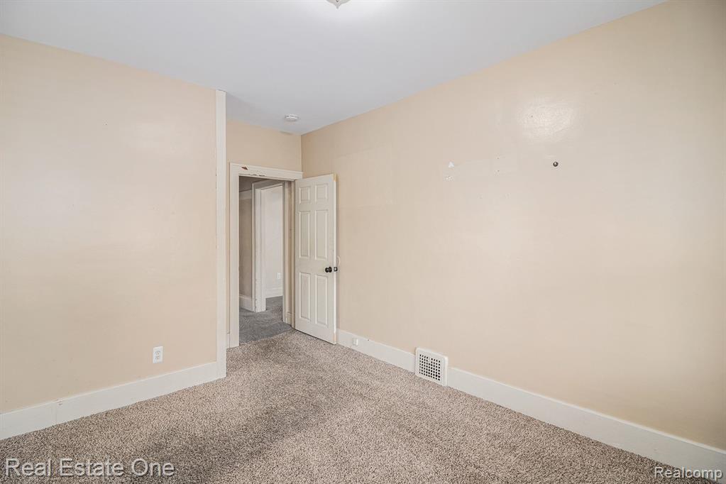 18666 Reed Street Melvindale, MI 48122 - Photo 7 of 27