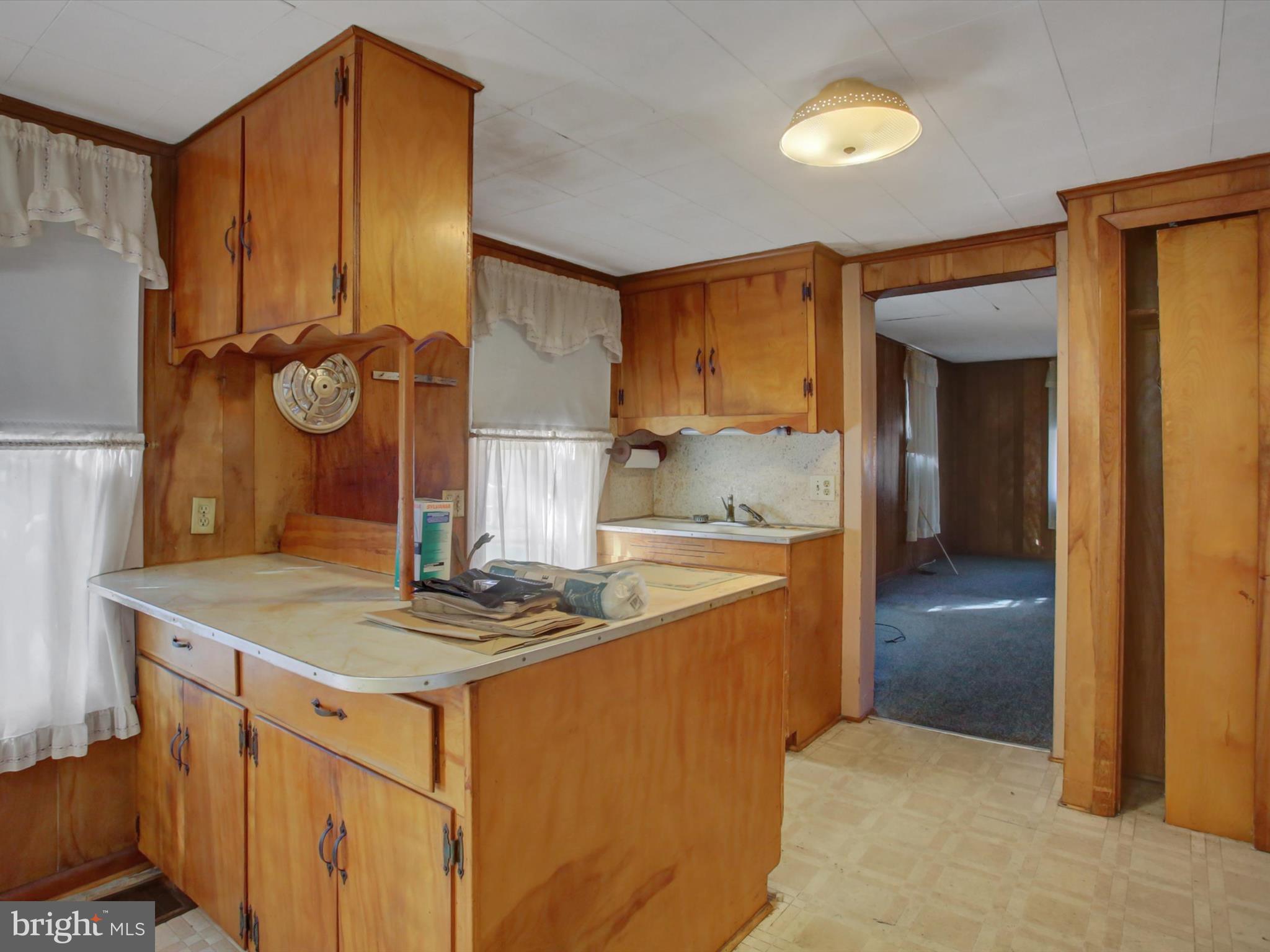 13740 Lower Edgemont Road Waynesboro, PA 17268 - Photo 16 of 34 a kitchen that has a lot of cabinets