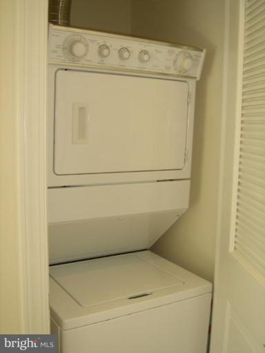 2425 L Street Northwest, Unit 635 Washington, DC 20037 - Photo 15 of 38 Washer/Dryer