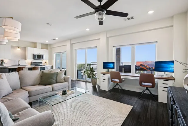 $300,000 | 4361 South Congress Avenue, Unit 529, Austin, TX 78745