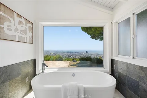 $2,500,000 | 3433 Newridge Drive, Rancho Palos Verdes, CA 90275