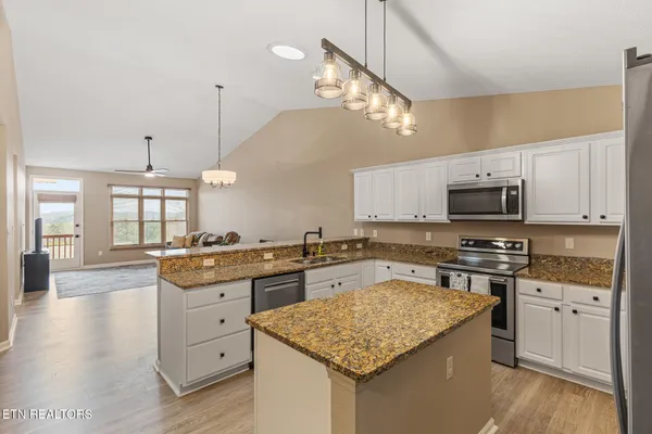 $2,400 | 501 Cimarron Circle, Loudon, TN 37774