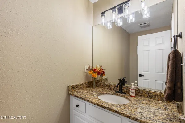 $2,400 | 501 Cimarron Circle, Loudon, TN 37774