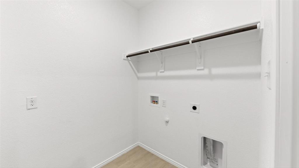 361 Deer Rdg Drive Aledo, TX 76008 - Photo 24 of 25 a view of closet