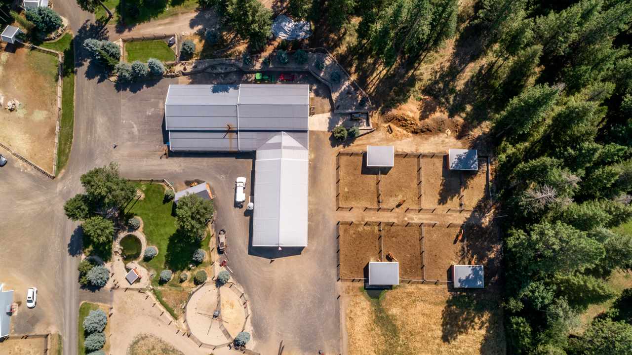 12406 East Blanchard Road Elk, WA 99009 - Photo 2 of 35