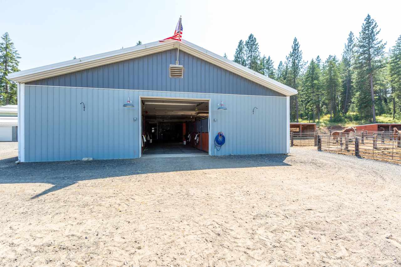 12406 East Blanchard Road Elk, WA 99009 - Photo 19 of 35