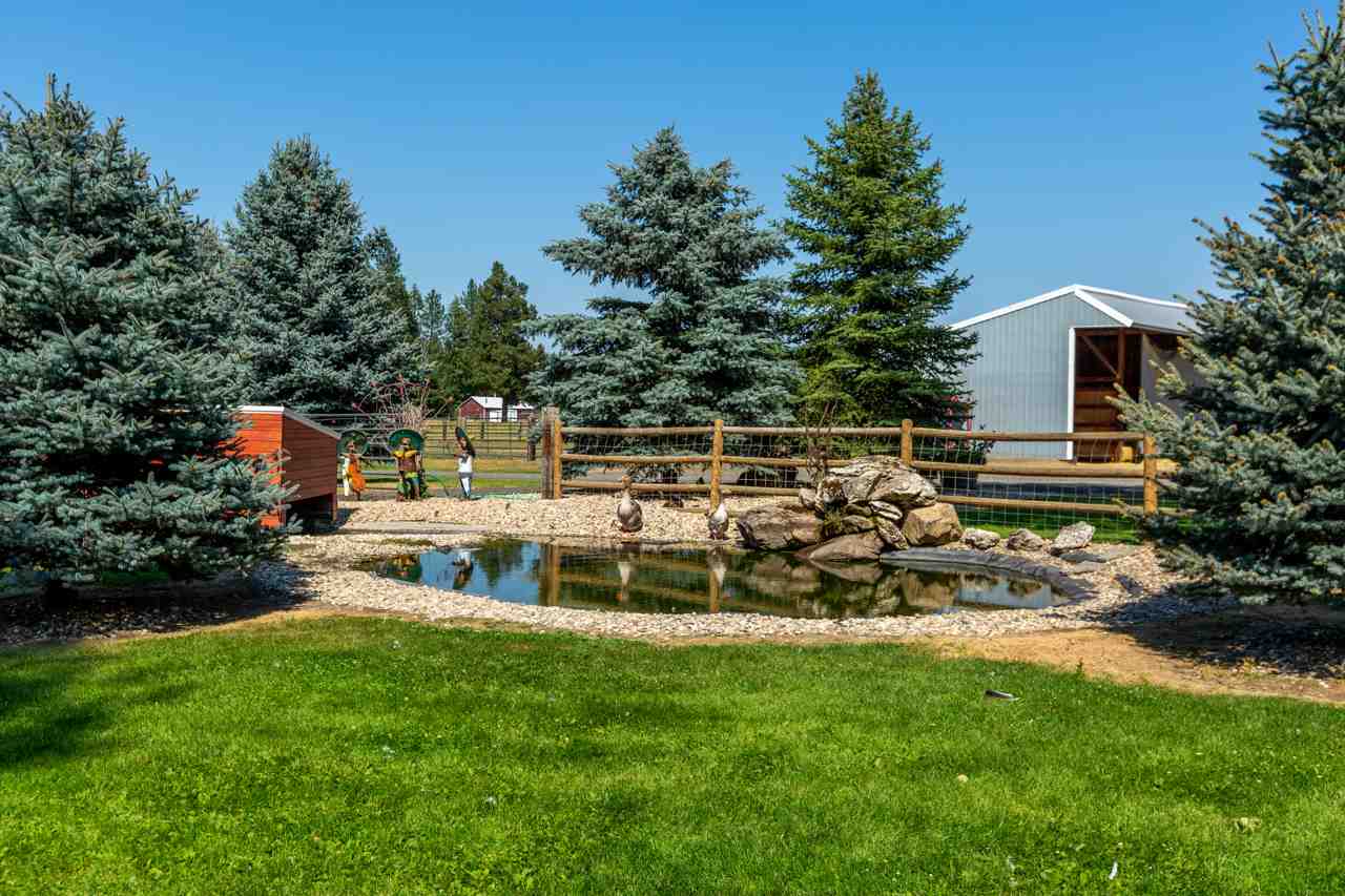 12406 East Blanchard Road Elk, WA 99009 - Photo 28 of 35