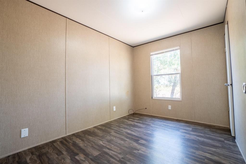 11621 Annandale Road Crowley, TX 76036 - Photo 13 of 15