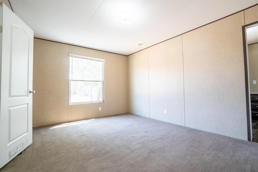 11621 Annandale Road Crowley, TX 76036 - Photo 9 of 15