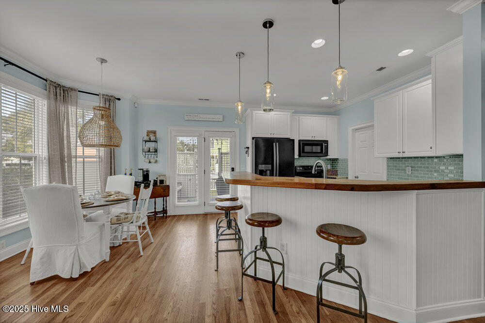 233 Silver Sloop Way Carolina Beach, NC 28428 - Photo 5 of 33 009_img_4602_12